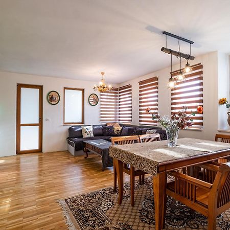 Roman Thermae 2Bdrm Sunny Apartment Varna Esterno foto
