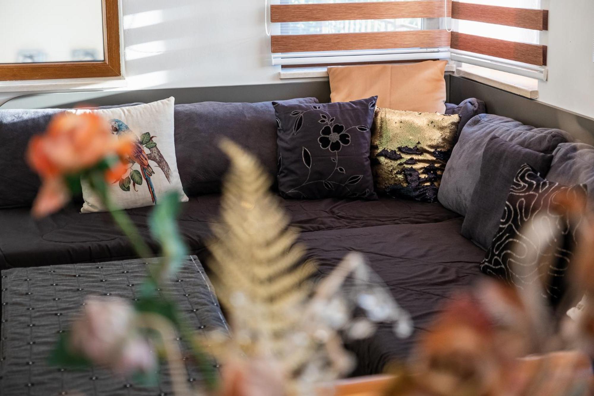Roman Thermae 2Bdrm Sunny Apartment Varna Esterno foto