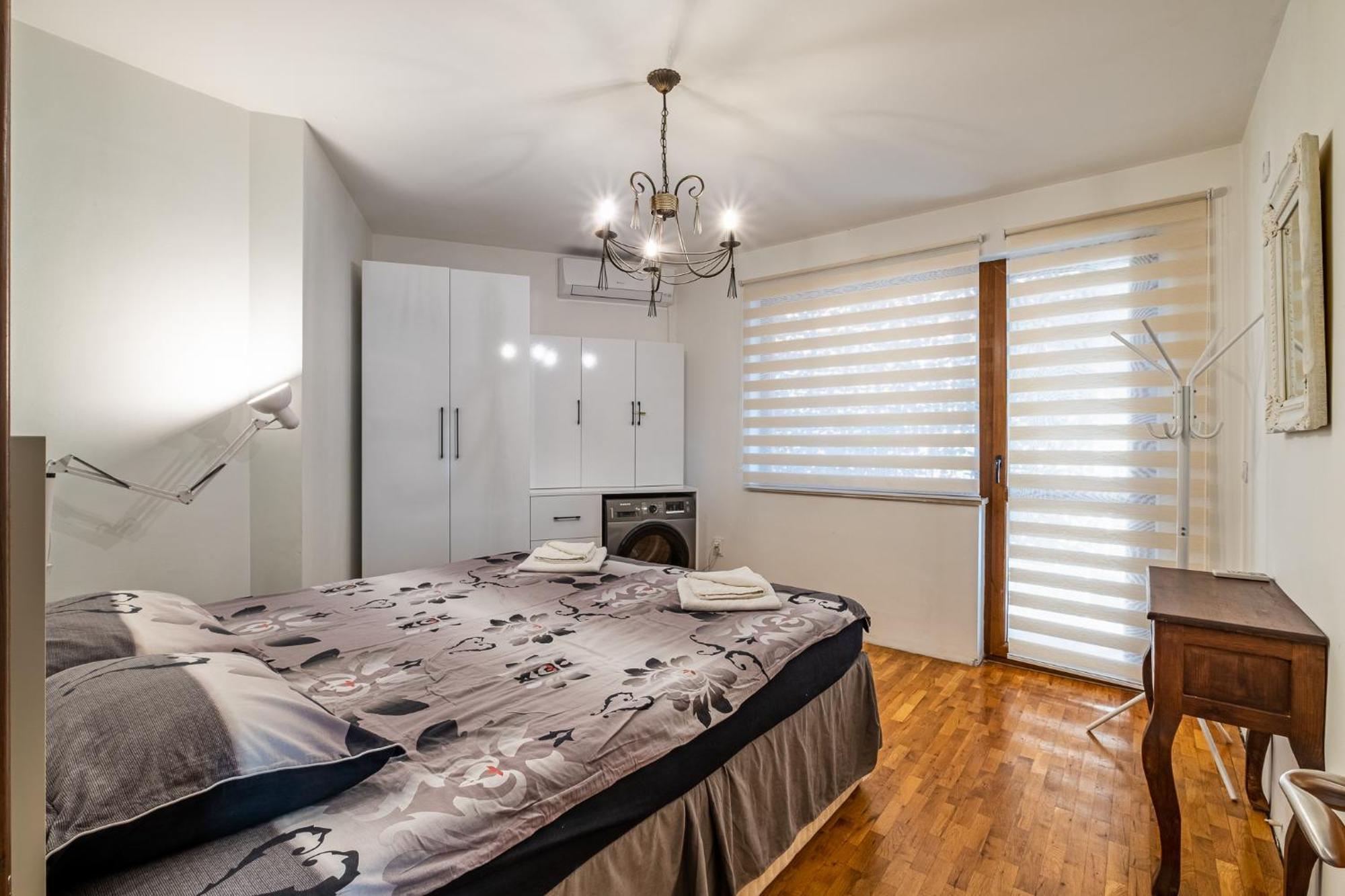 Roman Thermae 2Bdrm Sunny Apartment Varna Esterno foto