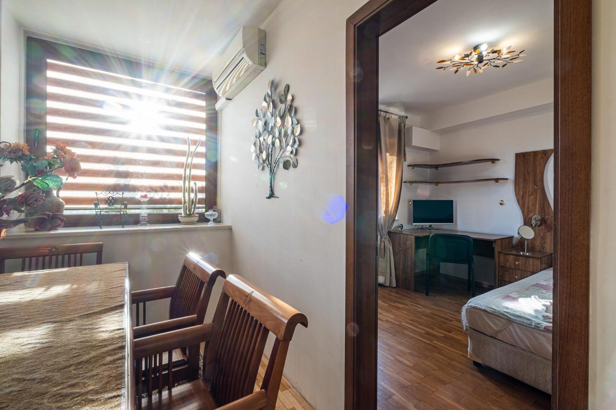 Roman Thermae 2Bdrm Sunny Apartment Varna Esterno foto